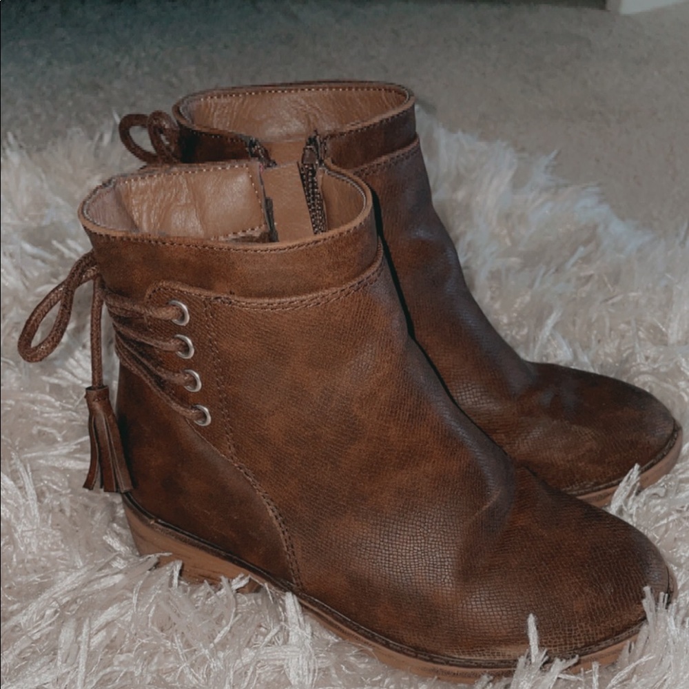 2 Pair of Girls boots size 13 (see pics)